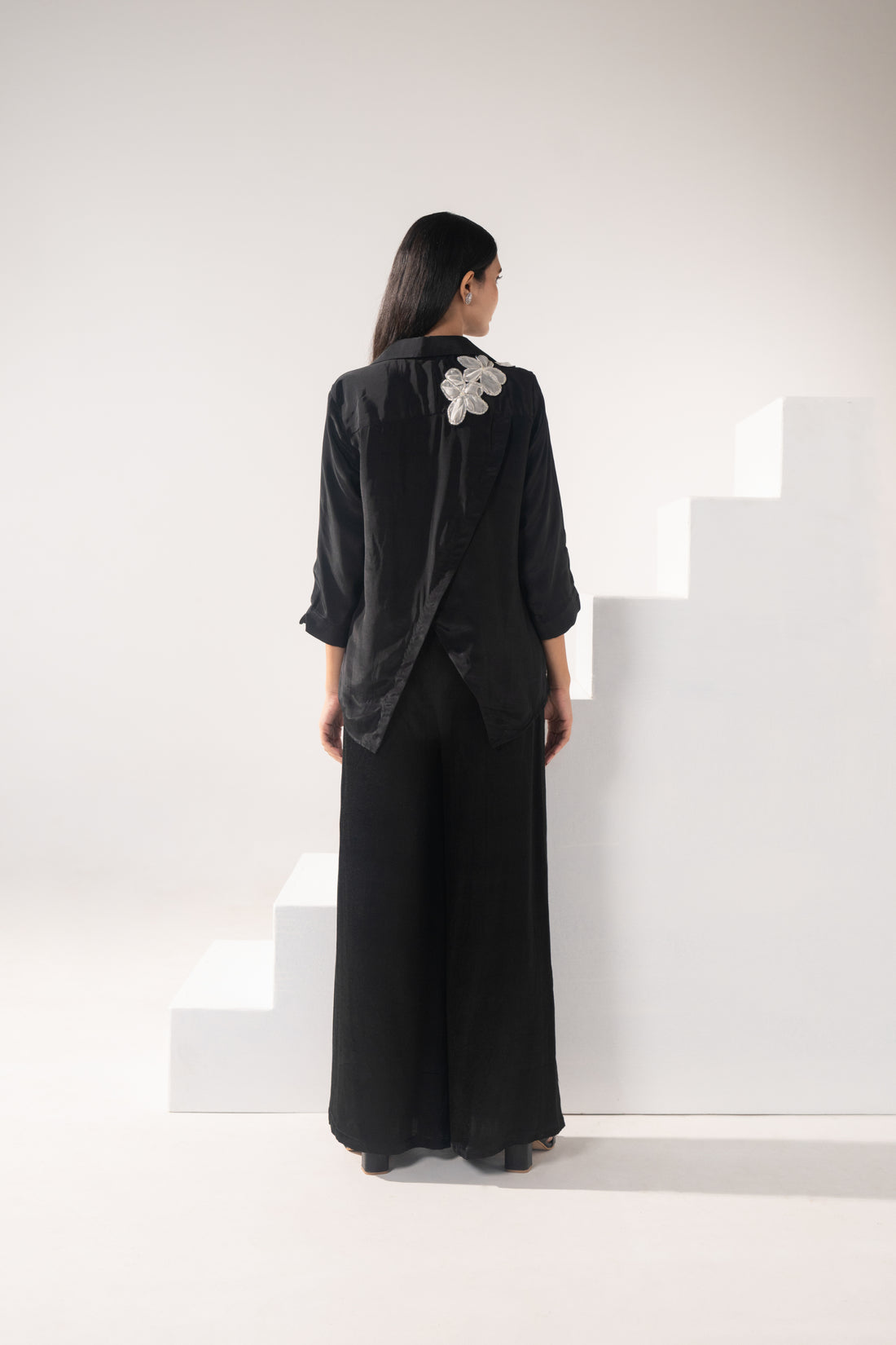 Cross-Back Floral Applique Shirt & Stitched-Down Pleated Pants