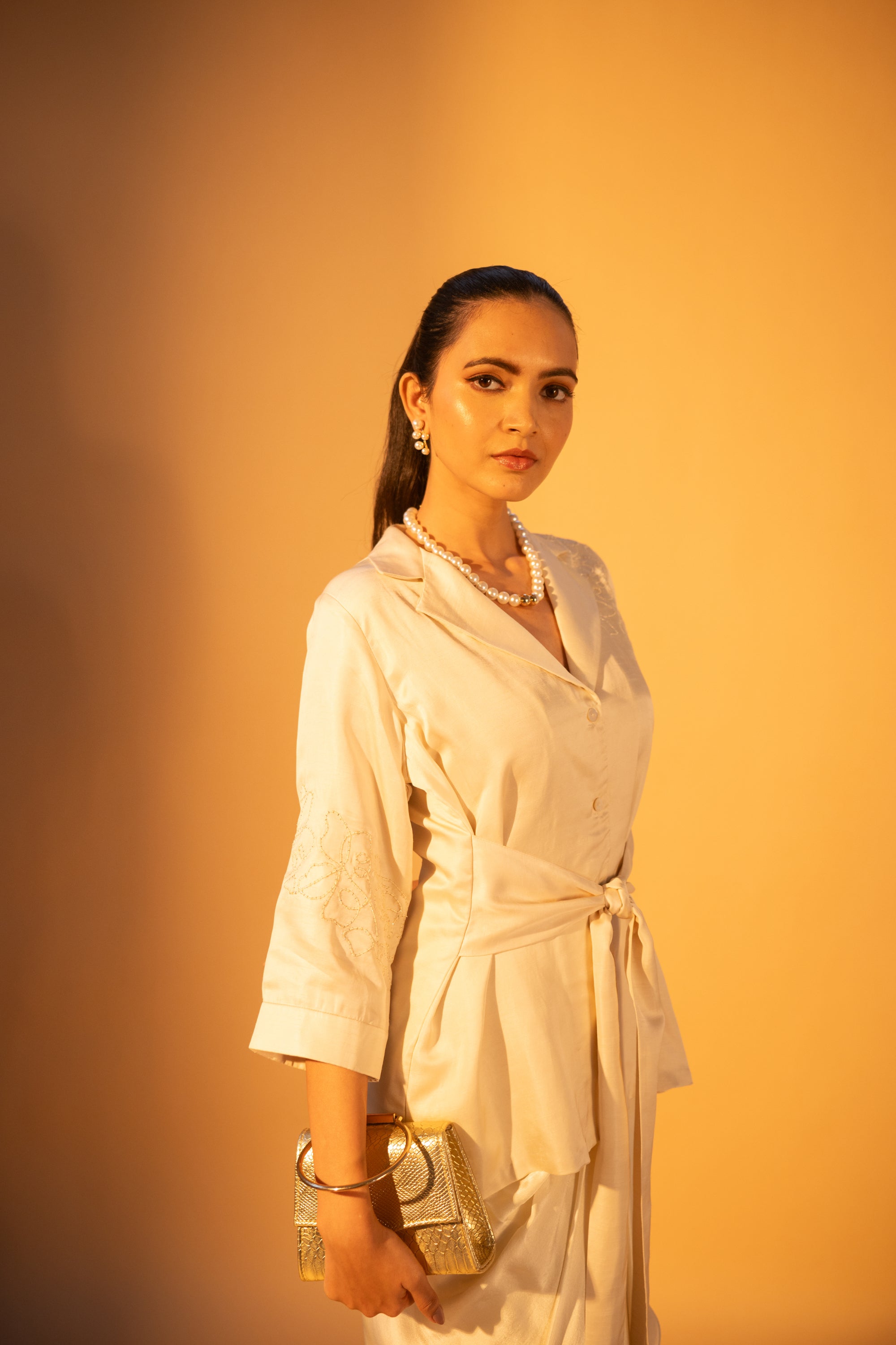 OBI Tie-Up Shirt & Overlap Pleated Skirt