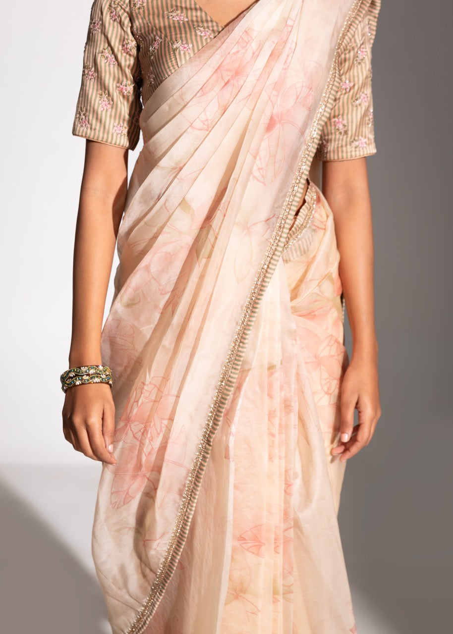HASU Printed Saree & Striped Butti Blouse Set
