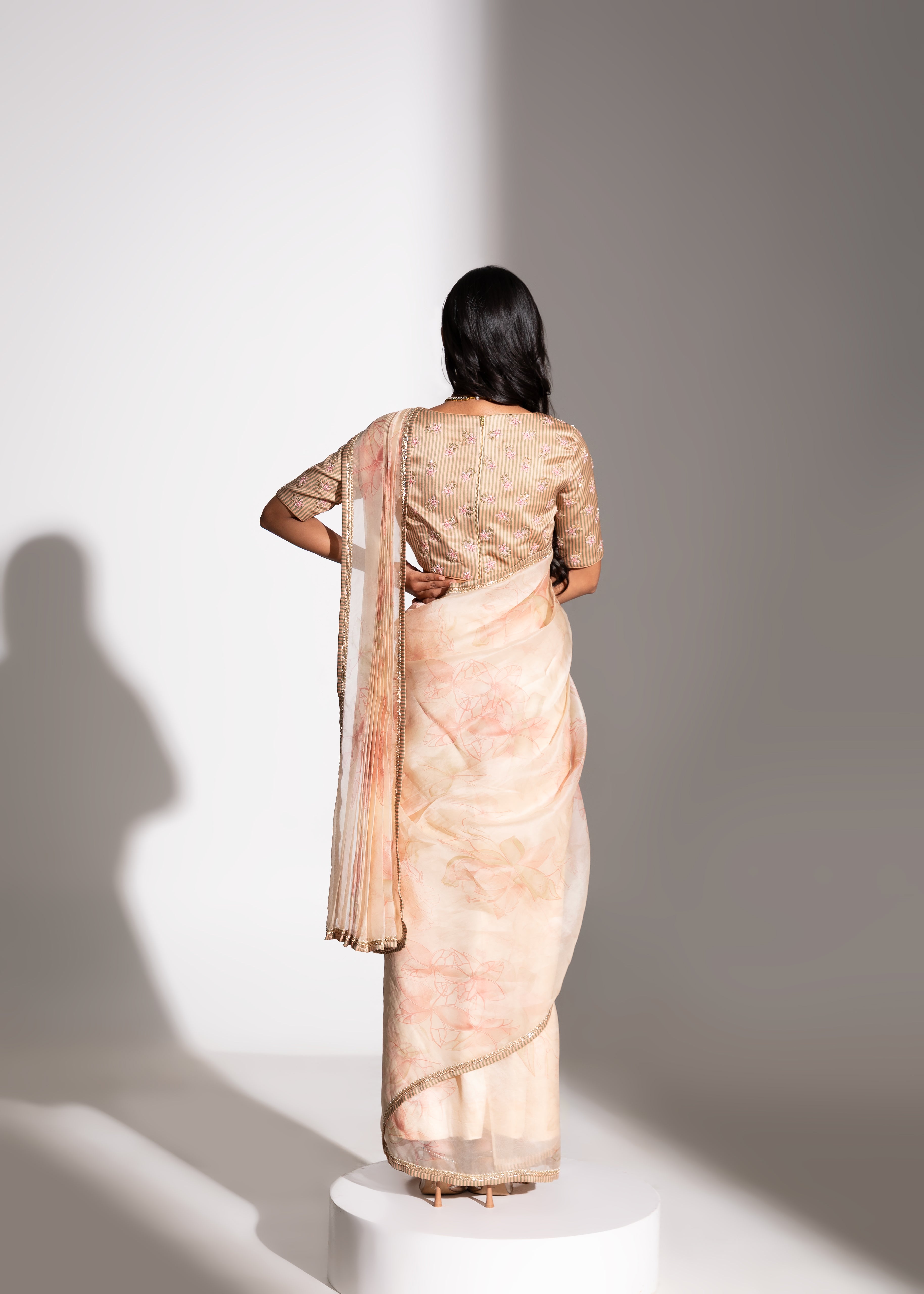 HASU Printed Saree & Striped Butti Blouse Set